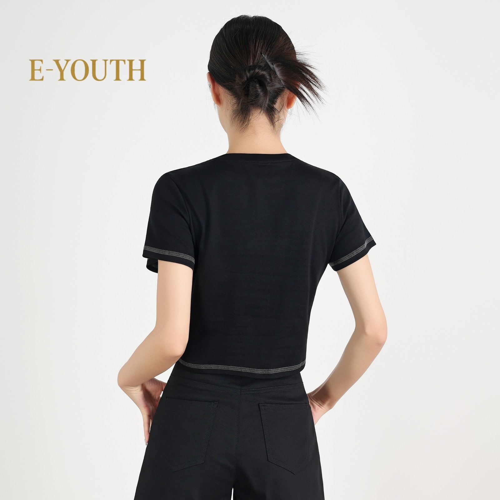 E-YOUTH 13113 Women Contrast Stitch Cropped Tee product detail 5